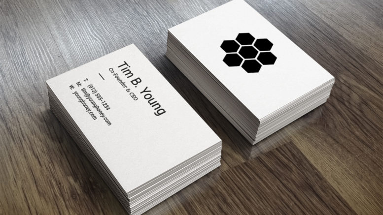4 Smart Tricks to Attract New Clients With Business Cards